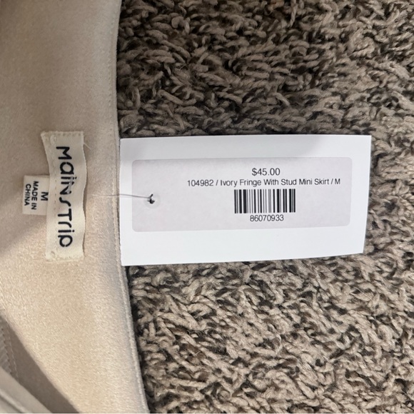 Fringe cream skirt - AM - Picture 2 of 3